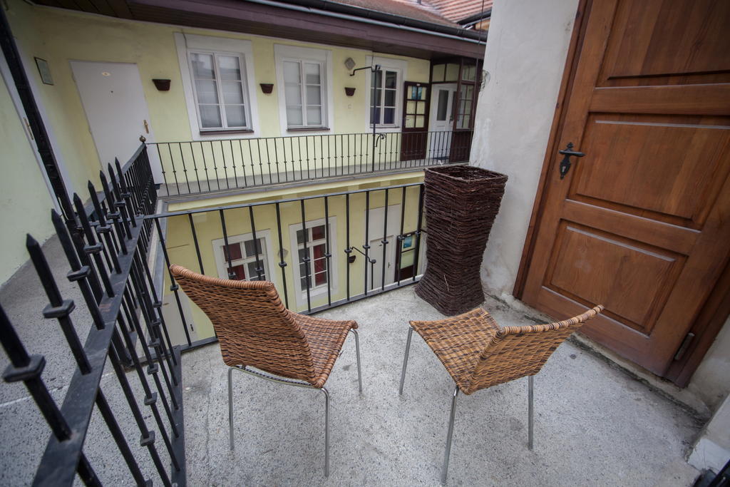 Apartment Nerudova By Interhome Prága Szoba fotó