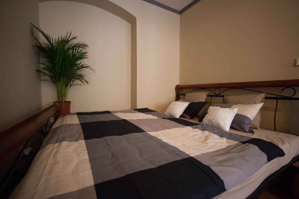 Apartment Nerudova By Interhome Prága Szoba fotó